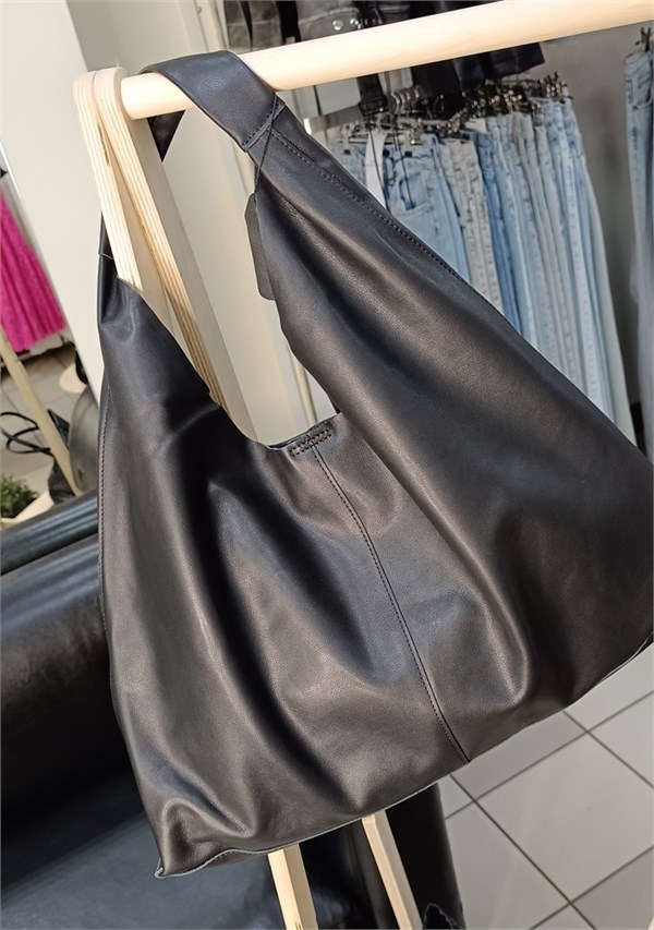 Сумка в черном цвете 7350