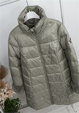 {{productViewItem.photos[photoViewList.activeNavIndex].Alt || productViewItem.photos[photoViewList.activeNavIndex].Description || 'Пальто'}}