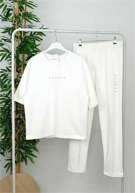 {{productViewItem.photos[photoViewList.activeNavIndex].Alt || productViewItem.photos[photoViewList.activeNavIndex].Description || 'Костюм спортивный'}}
