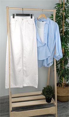 {{productViewItem.photos[photoViewList.activeNavIndex].Alt || productViewItem.photos[photoViewList.activeNavIndex].Description || 'Джинсы WIDE LEG'}}