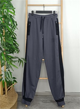 {{productViewItem.photos[photoViewList.activeNavIndex].Alt || productViewItem.photos[photoViewList.activeNavIndex].Description || 'Костюм спортивный'}}