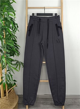 {{productViewItem.photos[photoViewList.activeNavIndex].Alt || productViewItem.photos[photoViewList.activeNavIndex].Description || 'Костюм спортивный'}}