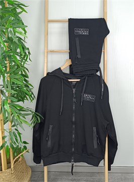 {{productViewItem.photos[photoViewList.activeNavIndex].Alt || productViewItem.photos[photoViewList.activeNavIndex].Description || 'Костюм спортивный'}}