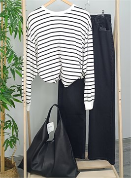 {{productViewItem.photos[photoViewList.activeNavIndex].Alt || productViewItem.photos[photoViewList.activeNavIndex].Description || 'Джинсы WIDE LEG'}}