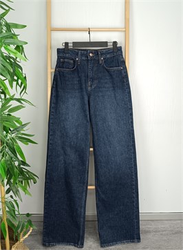 {{productViewItem.photos[photoViewList.activeNavIndex].Alt || productViewItem.photos[photoViewList.activeNavIndex].Description || 'Джинсы Wide leg'}}