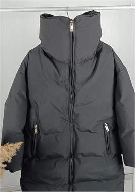 {{productViewItem.photos[photoViewList.activeNavIndex].Alt || productViewItem.photos[photoViewList.activeNavIndex].Description || 'Пальто в черном цвете'}}