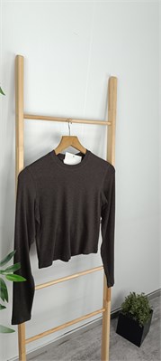 {{productViewItem.photos[photoViewList.activeNavIndex].Alt || productViewItem.photos[photoViewList.activeNavIndex].Description || 'Лонгслив'}}