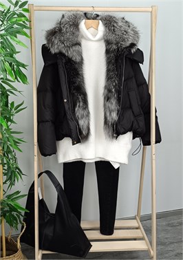 {{productViewItem.photos[photoViewList.activeNavIndex].Alt || productViewItem.photos[photoViewList.activeNavIndex].Description || 'Джинсы Slim fit в черном цвете'}}