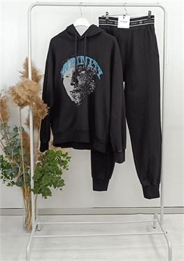 {{productViewItem.photos[photoViewList.activeNavIndex].Alt || productViewItem.photos[photoViewList.activeNavIndex].Description || 'Костюм спортивный'}}